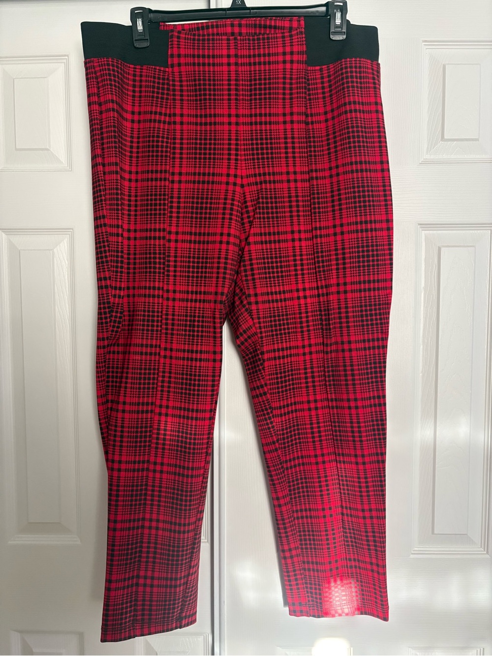 Terra & Sky Red and Black Plaid Pull-On Leggings